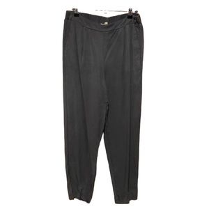 Elegant Black Women's Cropped Pants